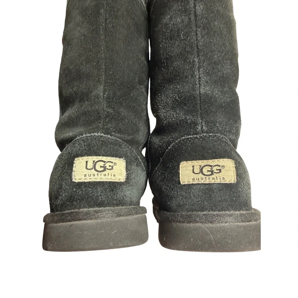 UGG Australia Tall Boots Black Suede Ring Hardware GUC Sherpa Lined Size 3